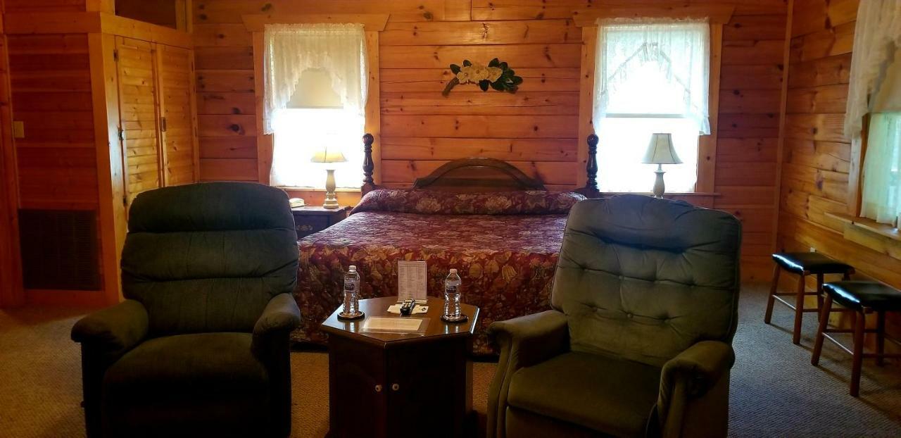 Tanglewood Motel And Log Cabins Мегги-Вэлли Экстерьер фото