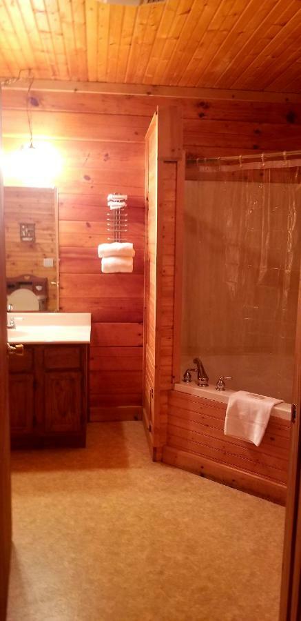 Tanglewood Motel And Log Cabins Мегги-Вэлли Экстерьер фото