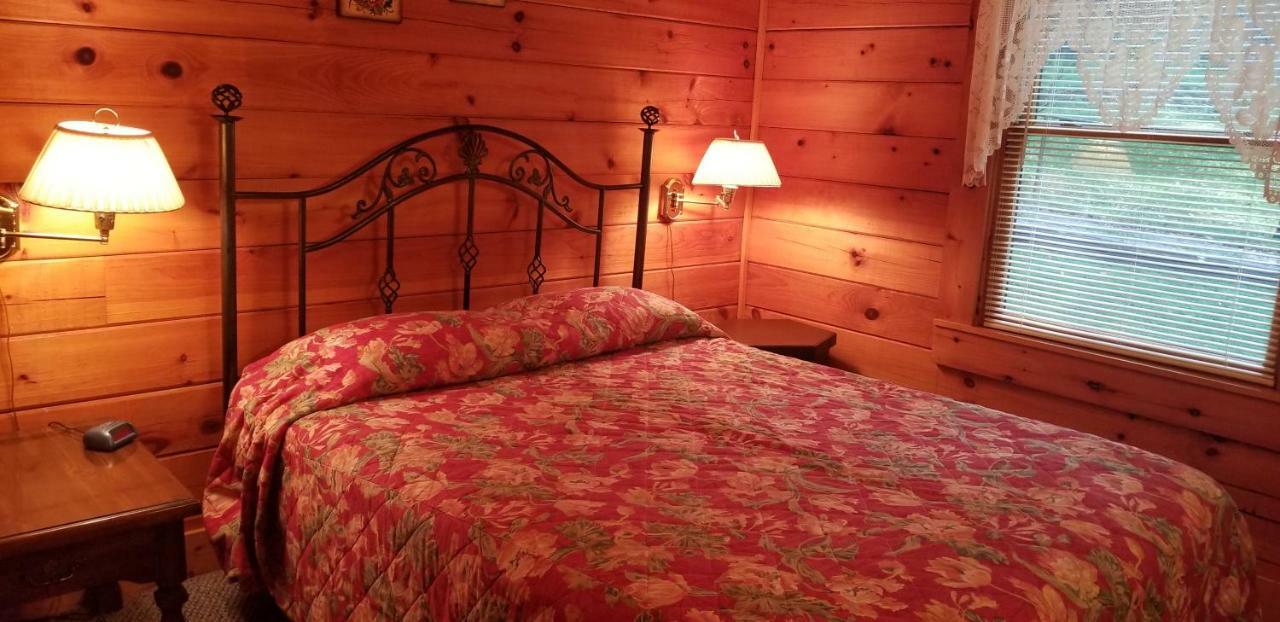 Tanglewood Motel And Log Cabins Мегги-Вэлли Экстерьер фото